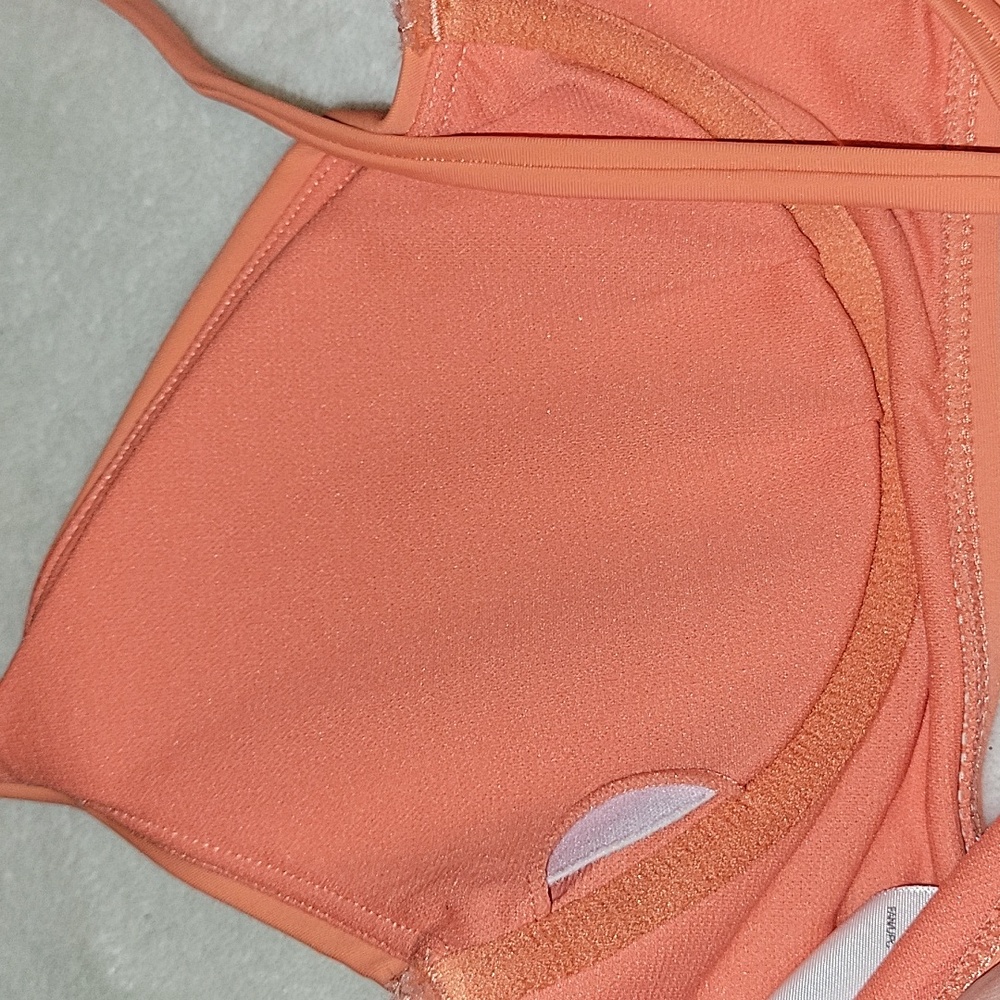 Women's Size L (12-14) Swim top worn once. - Picture 4 of 5